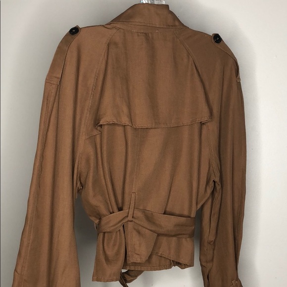 Belted camel jacket - Picture 7 of 8